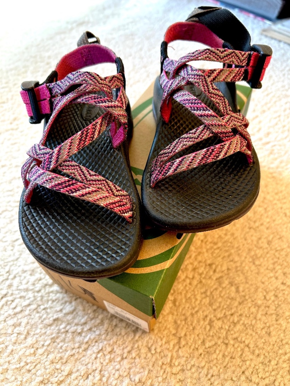 Girl’s zx1 chacos 10